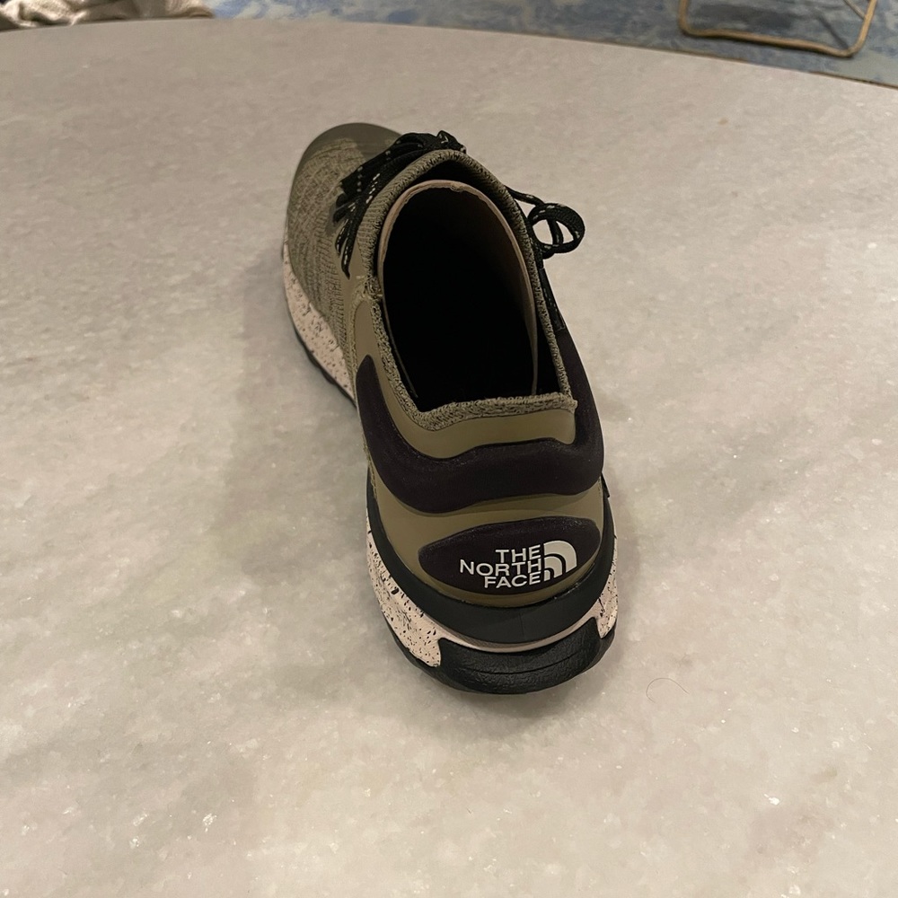 North Face Vectiv Escape knit Hiking Shoe size 10.5
